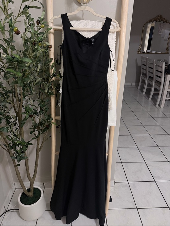 Windsor Dresses & Skirts - Windsor Black Sleeveless Mermaid Maxi Dress